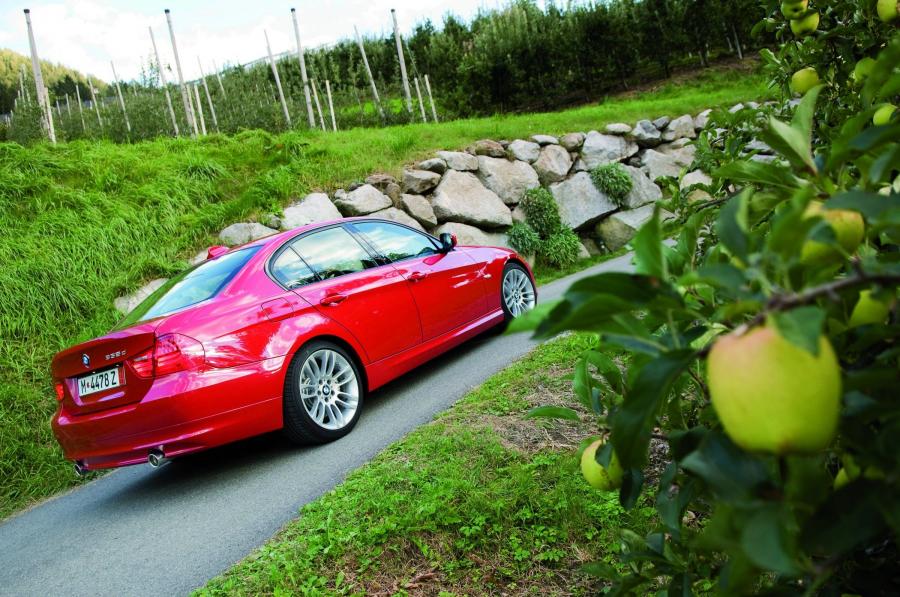  BMW 3-Series 2009 года  (фото 25 из 116)